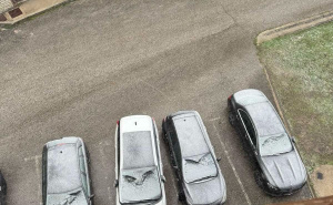 FOTO: Facebook / Snijeg na automobilima