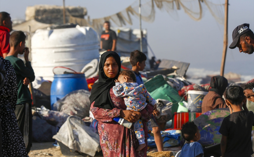 Palestinci bježe od izraelskih napada