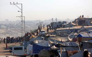 Foto: Anadolija / Palestinci bježe od izraelskih napada