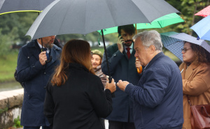 Foto: Dž. K. / Radiosarajevo.ba / Polaganje cvijeća