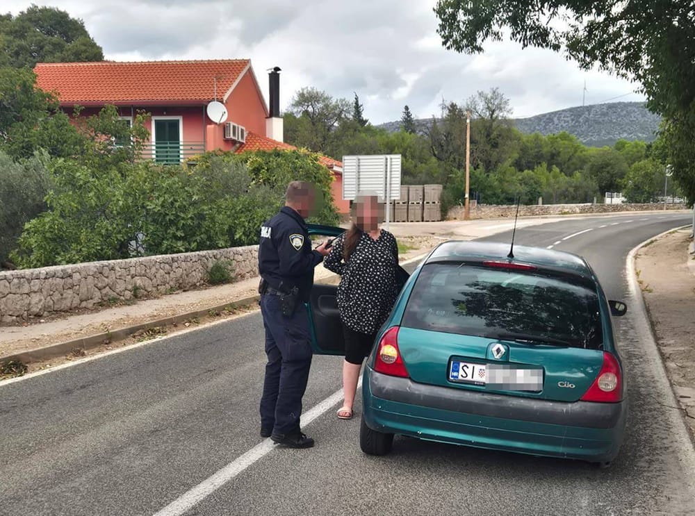 Hapšenje žene kod Šibenika