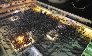 Foto: A. K. / Radiosarajevo.ba / Okupljanje na Skenderiji