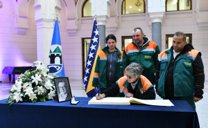 Foto: A. K. / Radiosarajevo.ba / Knjiga žalosti povodom smrti Halida Bešlića