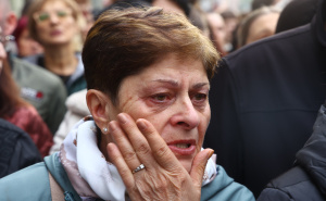 Foto: Dž. K. / Radiosarajevo.ba / Građani se okupili ispred Vječne vatre u čast Halida Bešlića