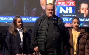 Foto :N1 / Dino Bešlić ispred Vječne vatre