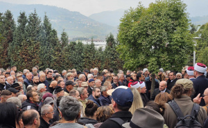 FOTO: Radiosarajevo.ba / Građani na Barama