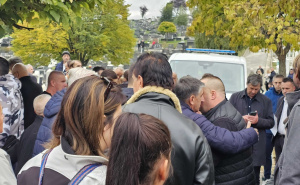 Foto: Radiosarajevo / Ispraćaj Halida Bešlića