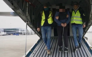 Foto: Jacek Dobrzynski / X.com / Aleksandr Bezrukavyi na putu ka poljskom zatvoru