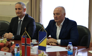 Foto: Ministarstvo odbrane BiH / Zukan Helez u posjeti ambasadi Norveške