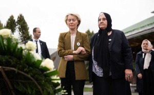 Foto: Delegacija EU u BiH / Ursula von der Leyen sa Munirom Subašić u Srebrenici