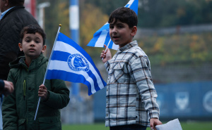 Foto: FK Željezničar / Palestinska djeca na stadionu Plavih