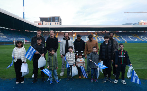 Foto: FK Željezničar / Palestinska djeca na stadionu Plavih