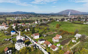 Foto: Ustupljena fotografija / Dizdar i Magoda posjetili rodno mjesto Halida Bešlića