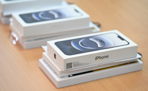 Foto: N.G / Radiosarajevo.ba / Dodjela telefona u Udruženju slijepih KS