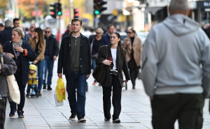 Foto: N.G./Radiosarajevo.ba / Jesenja moda na ulicama Sarajeva
