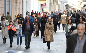 Foto: N.G./Radiosarajevo.ba / Jesenja moda na ulicama Sarajeva