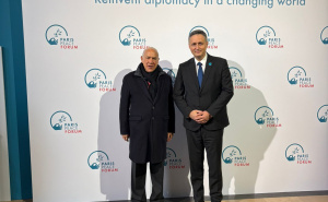 Foto: Predsjedništvo BiH / Denis Bećirović na otvaranju Pariškog mirovnog foruma