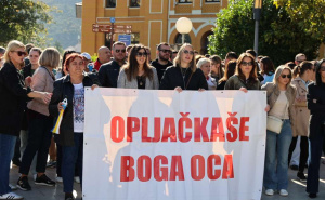 Foto: Fena / Protest zdravstvenih radnika u HNK