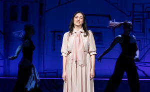 Foto: Velija Hasanbegović / Andrea Aković u mjuziklu "Sarajevo, moje drago"