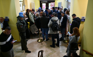 Foto: A. K. / Radiosarajevo.ba / Građani ušli u Vladu KS