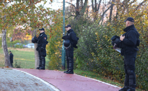 Foto: Dž. K. / Radiosarajevo.ba / Jake policijske snage oko Zetre