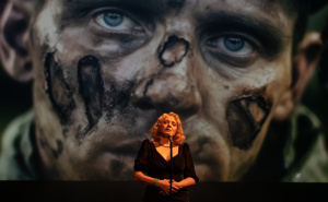 Foto: Velija Hasanbegović / Predstava "Marlene Dietrich: Pet tačaka optužnice"