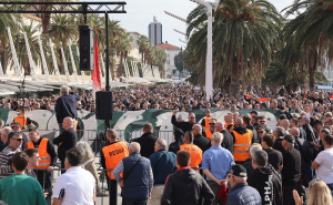 FOTO: Ivana Ivanović/PIXSELL / Torcida na rivi održala protest