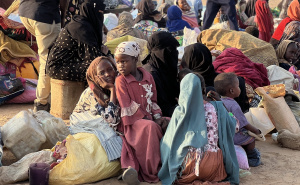 Foto: Anadolija  / Sudanci idu prema humanitarnim kampovima