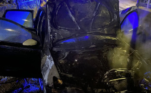 Foto:Facebook/PVB Mostar -vatrogasci / Gorio osobni automobil u Mostaru