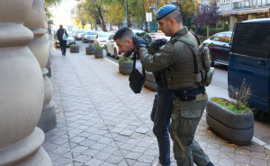 Foto: Dž. K. / Radiosarajevo.ba / Privođenje osumnjičenih u Kantonalno Tužilaštvo KS