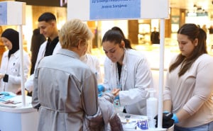 Foto: Dž. K. / Radiosarajevo.ba / Mjerenje šećera u Sarajevu