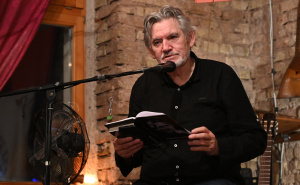 Foto: N.G./Radiosarajevo.ba / Rezak Hukanović, promocija knjige