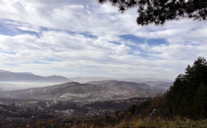 Foto: N.G./Radiosarajevo.ba / Pogled na Sarajevo s Barica