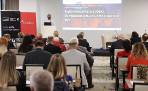 Foto: FENA / Predstavljen priručnik 'Kako učiti i podučavati o ratu u BiH'