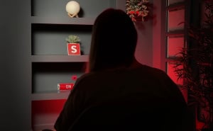 Foto: Radiosarajevo.ba / Žrtva digitalnog nasilja (Cyberbullying)