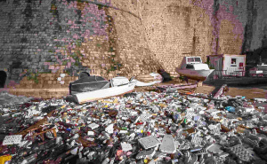 Foto: Grgo Jelavić/PIXSELL / Tone smeća zatrpale luku i plažu u Dubrovniku