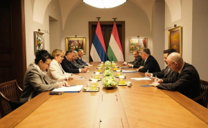 Radiosarajevo.ba / Sastanak u Budimpešti