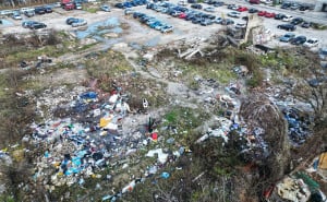 Foto: A. K. / Radiosarajevo.ba / Smeće u sarajevskom naselju