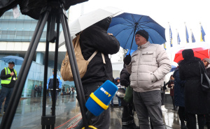 Foto: BHRT / Protesti BHRT-a ispred Parlamenta BiH