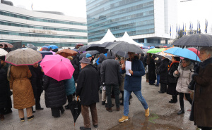 Foto: BHRT / Protesti BHRT-a ispred Parlamenta BiH