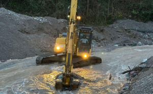 Foto: Pomozi.ba / Saniranje puta