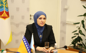 Foto: Ministarstvo obrazovanja KS / Održan sastanak na temu procesa obnove fiskulturne sale u OŠ 'Vladislav Skarić'