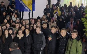 Foto: Ustupljena fotografija / Studenti izašli ispred Doma na Bjelavama