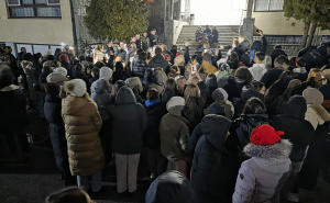 Foto: Ustupljena fotografija / Studenti izašli ispred Doma na Bjelavama