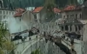 Foto: Screenshot/Youtube / Rušenje Starog mosta u Mostaru