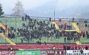 Foto: N. G. / Radiosarajevo.ba / Navijači polako dolaze na tribine stadiona Koševo