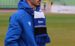 Foto: Željezničar / Igrači Želje sa šalovima Manijaka