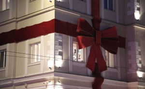 Foto: E. L. / Radiosarajevo.ba / Crvena mašna na Skenderiji