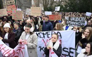 Foto: N. G. / Radiosarajevo.ba / Studenti na protestu ispred Vlade KS