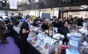 Foto: Dž.K. / Radiosarajevo.ba / Slatki bazar u Sarajevu